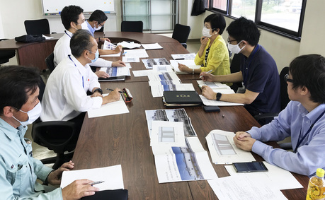 HP【写真】7月度相談会_日の出6号上屋自動ドア設置（県港湾振興課）㈰.jpg