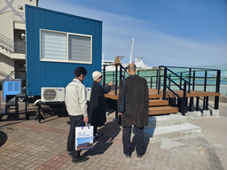 17-02_250221_清水みなと振興課_トレーラーハウス.jpg