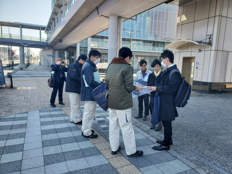 06-01_250310_ペデストリアンデッキ下舗装復旧.jpg
