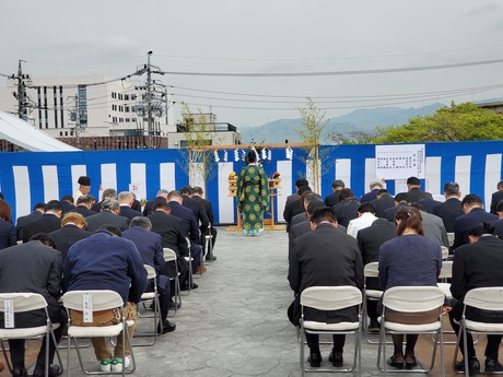 250418_河岸の市神事.jpg