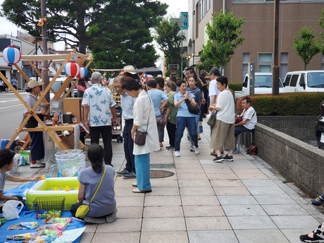 01_250815_ナイトバザー.jpg